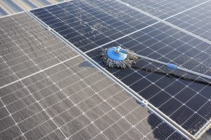 Imagem destaque do artigo "Importância da limpeza de placas solares"
